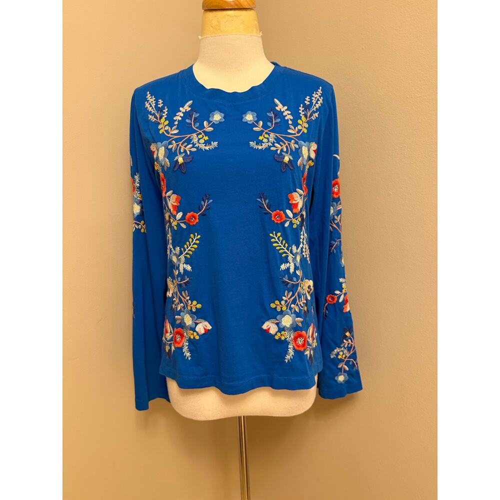 NWT Johnny Was Kimono Sleeve Tee Skydiver Blue Floral Embroidered Sz Small